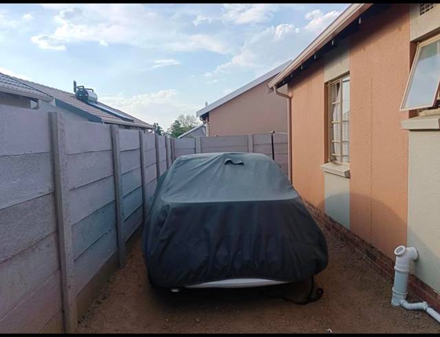 3 BEDROOM HOUSE FOR SALE IN SKY CITY